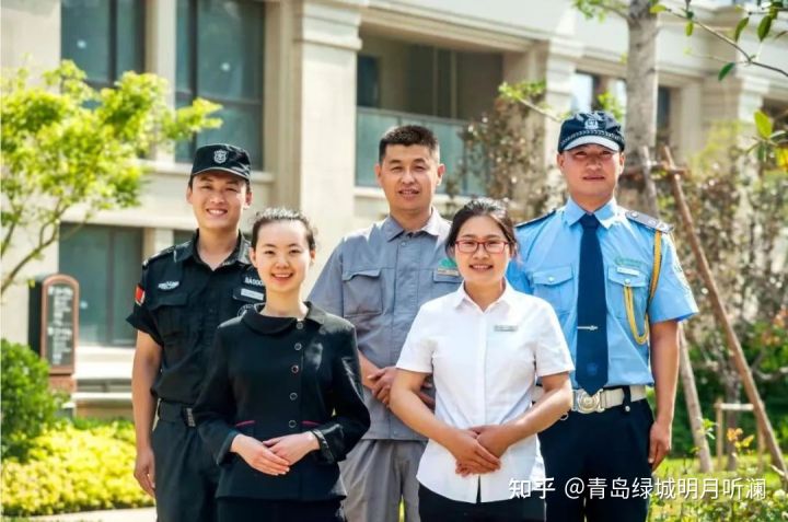 不一樣的綠城服務(wù) 物業(yè)不是管理，是服務(wù)！